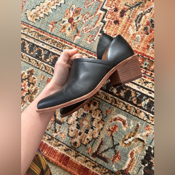 The Brady low-cut bootie - Picture 4 of 8